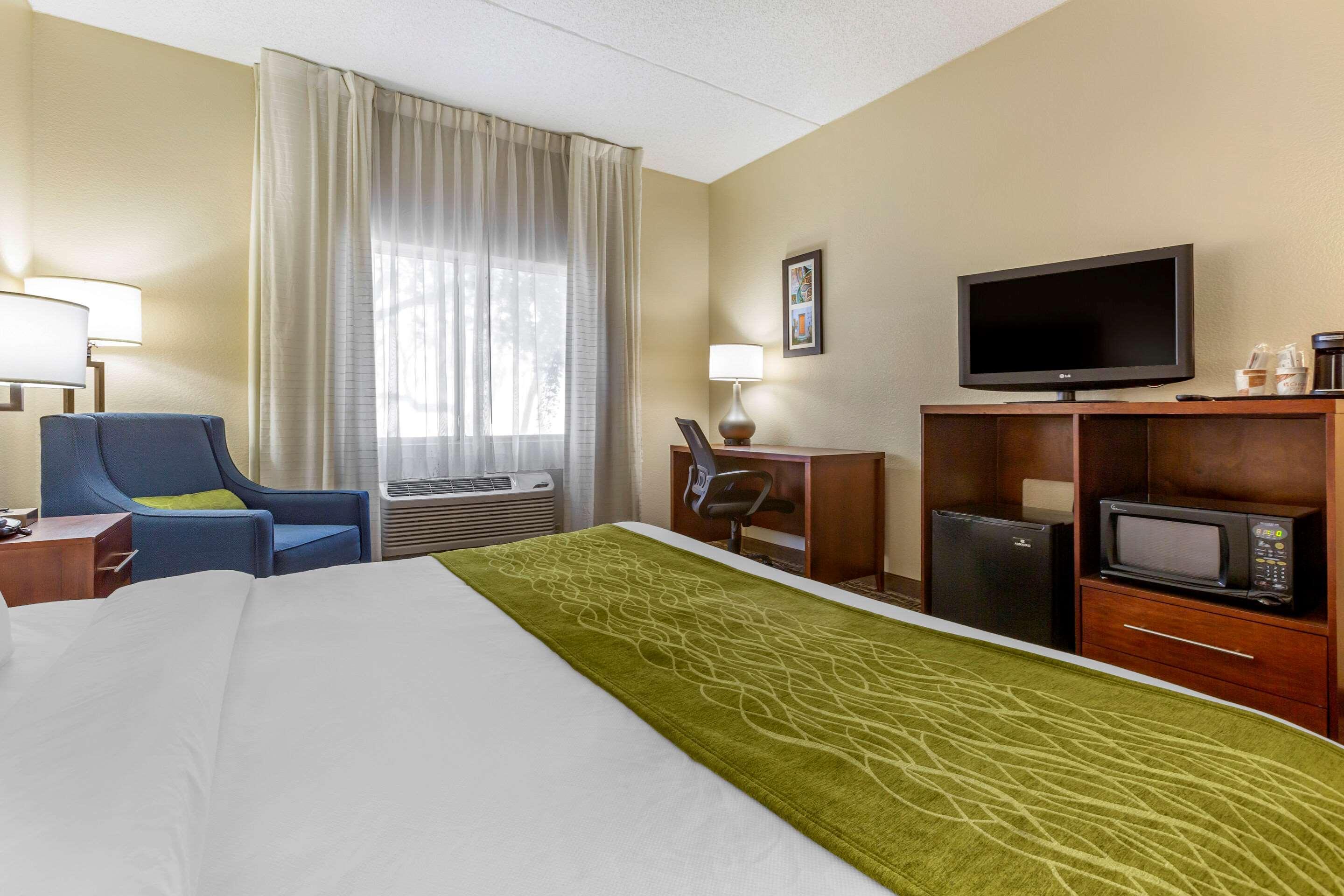 Comfort Inn & Suites Phoenix North - Deer Valley Exterior foto