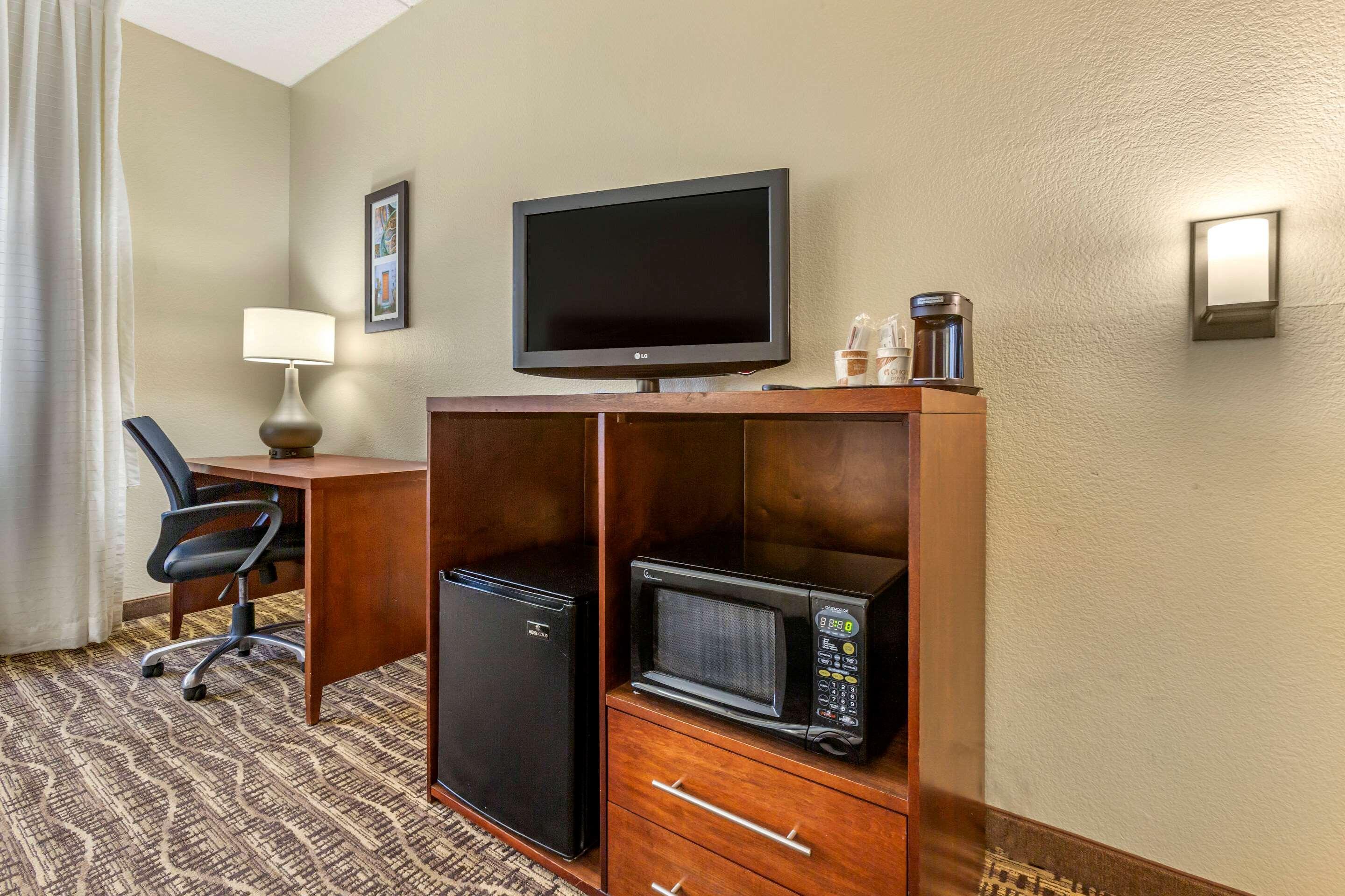 Comfort Inn & Suites Phoenix North - Deer Valley Exterior foto