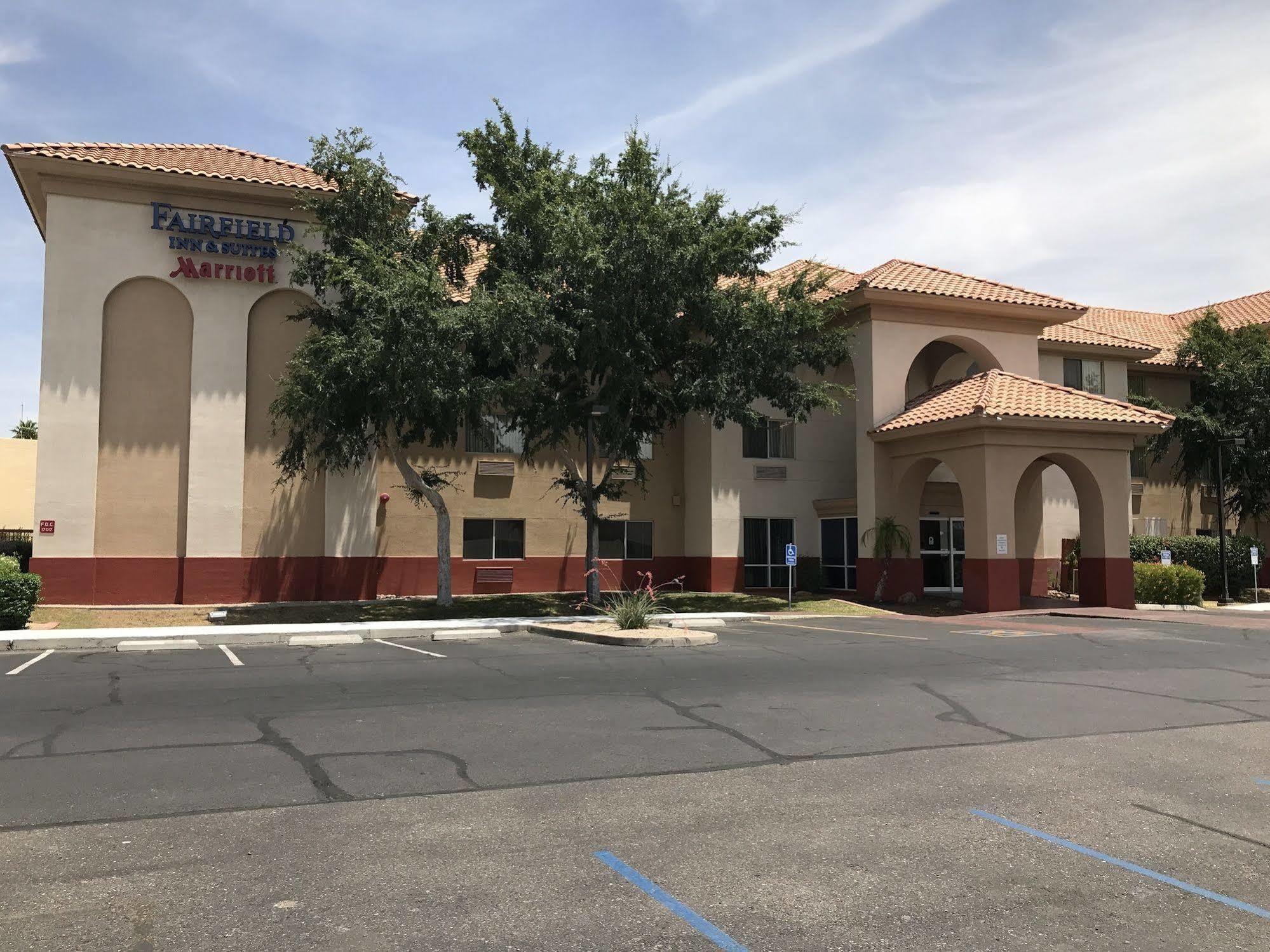 Comfort Inn & Suites Phoenix North - Deer Valley Exterior foto